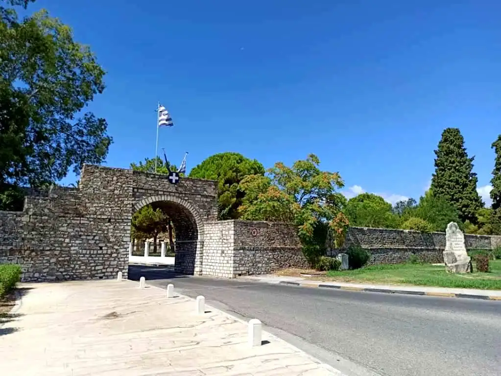 μεσολόγγι πύλη