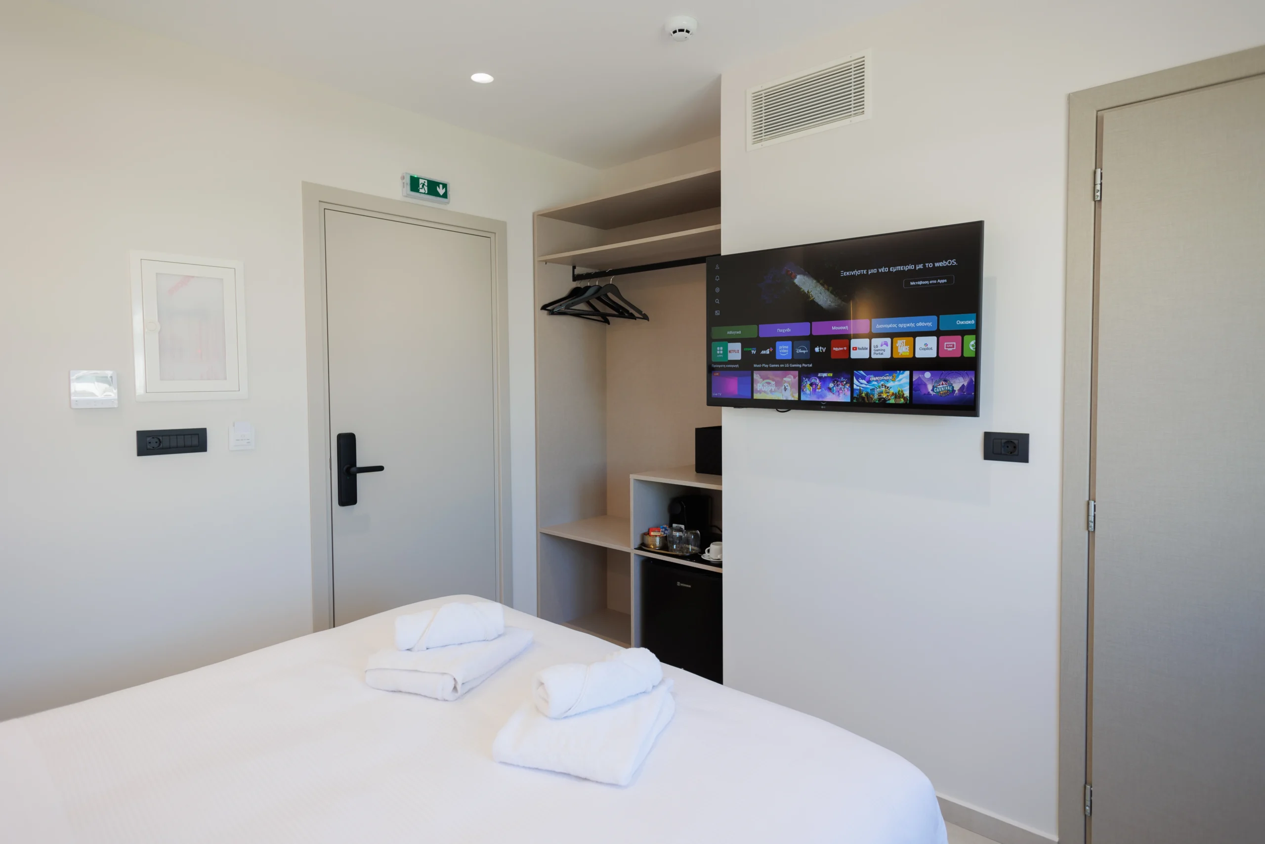 ELYSIAN BOUTIQUE SUITES Standard Double Room με θέα στην πόλη