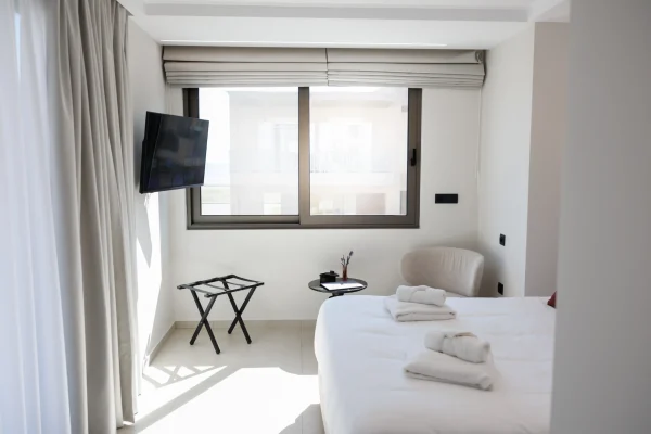 ELYSIAN BOUTIQUE SUITES Junior Suite με θέα στη λιμνοθάλασσα