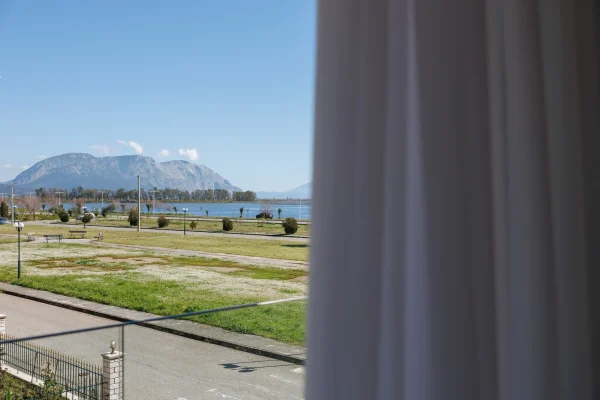 ELYSIAN BOUTIQUE SUITES Junior Suite με θέα στη λιμνοθάλασσα