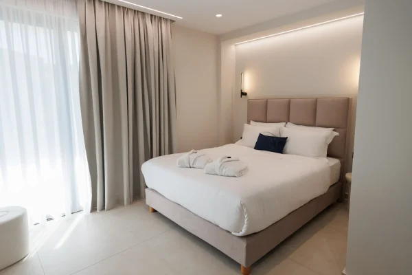 ELYSIAN BOUTIQUE SUITES Standard Suite με πλευρική θέα στη λιμνοθάλασσα